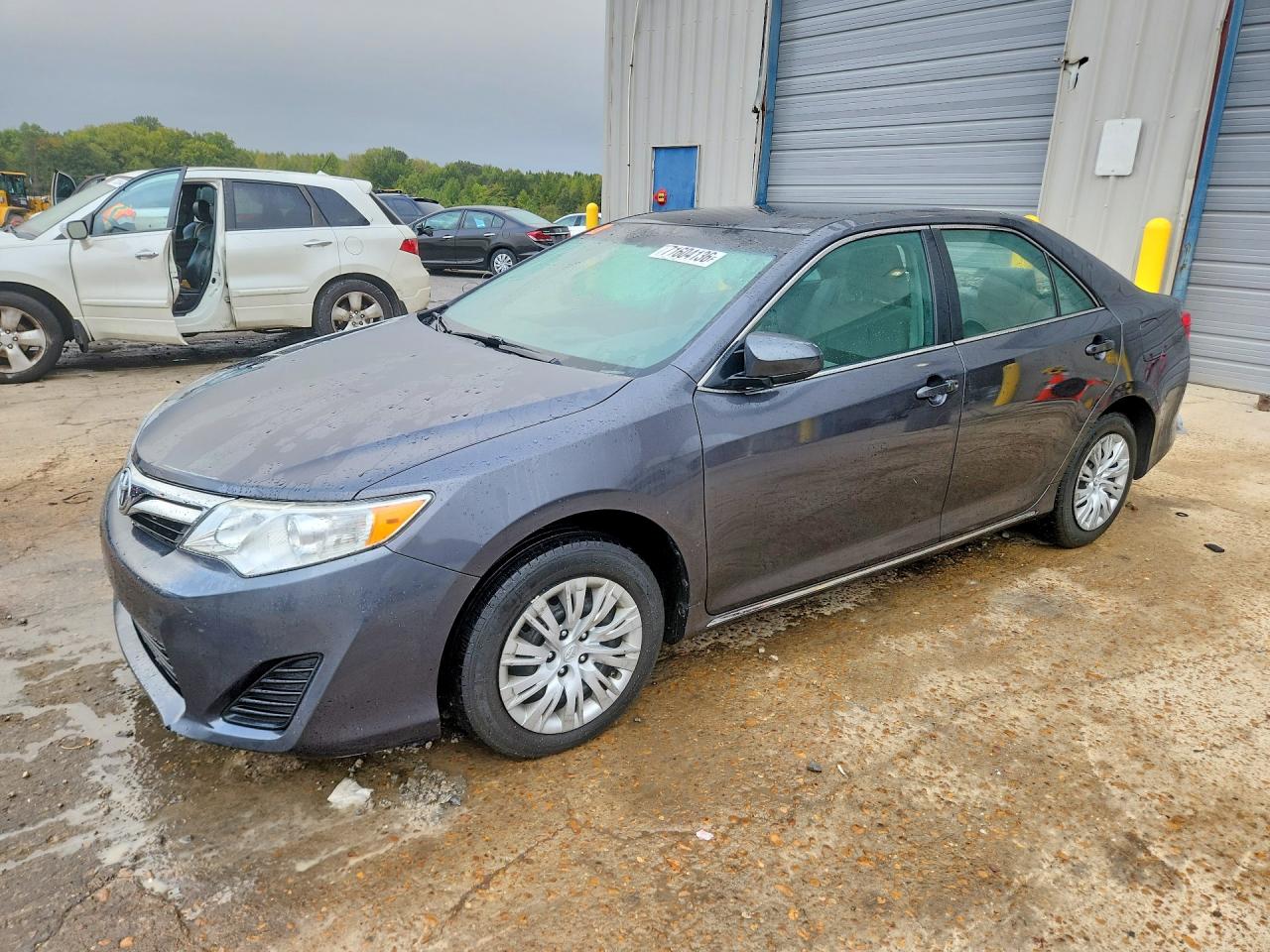 2012 TOYOTA CAMRY — Front 3/4