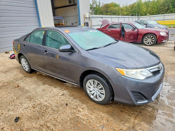 2012 TOYOTA CAMRY — Passenger 3/4