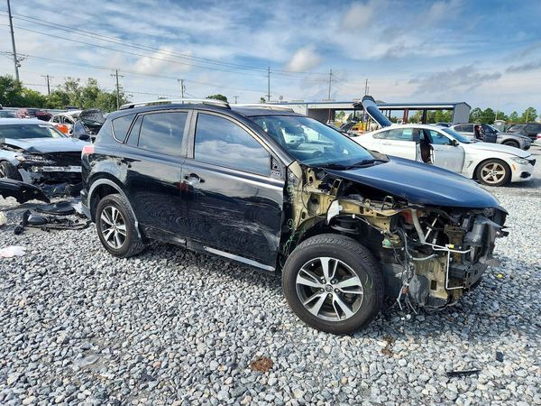 2016 TOYOTA RAV4 XLE (M Grade) — Passenger 3/4