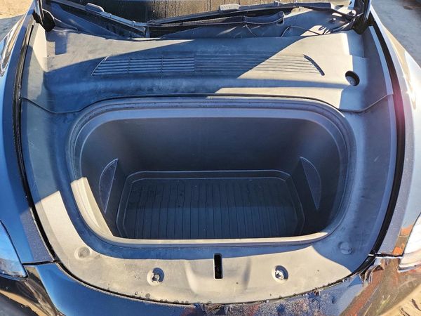 2021 TESLA MODEL Y — Engine bay