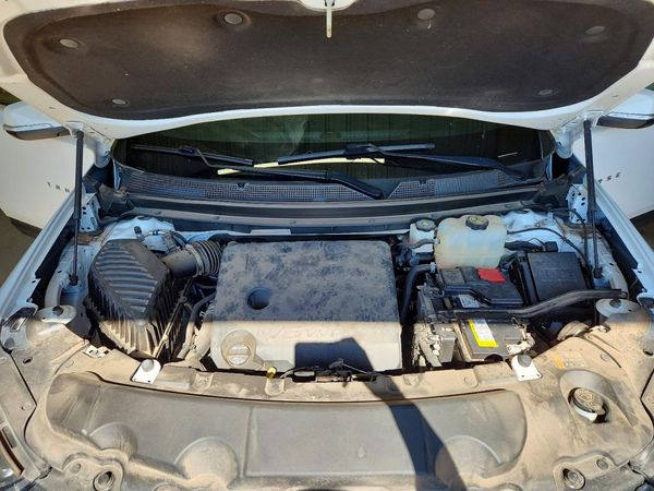 2023 CHEVROLET TRAVERSE LT — Engine bay