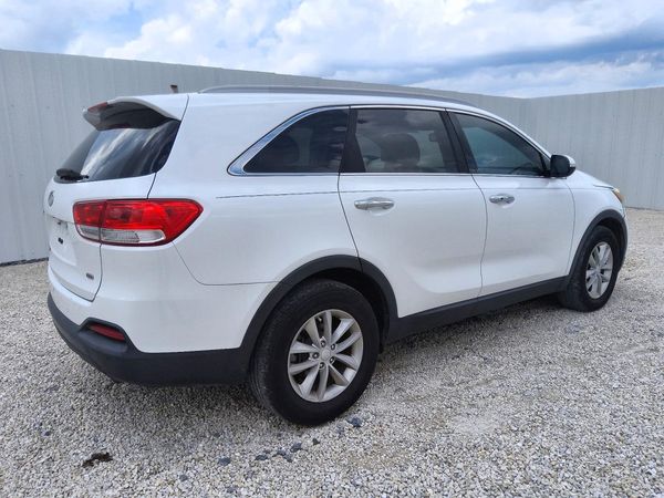 2017 KIA SORENTO L, LX — PSRA
