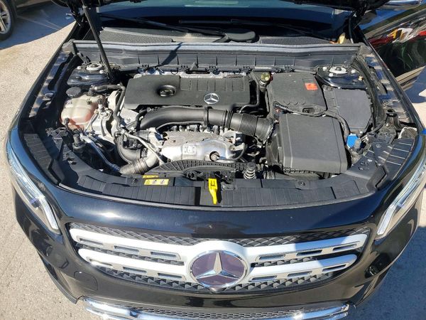 2022 MERCEDES-BENZ GLB GLB250 / GLB250 4MATIC — Engine bay