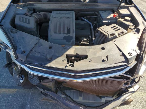 2016 CHEVROLET EQUINOX LT — Engine bay