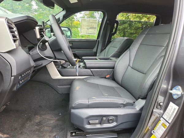 2025 TOYOTA TUNDRA Limited, Platinum — DENT