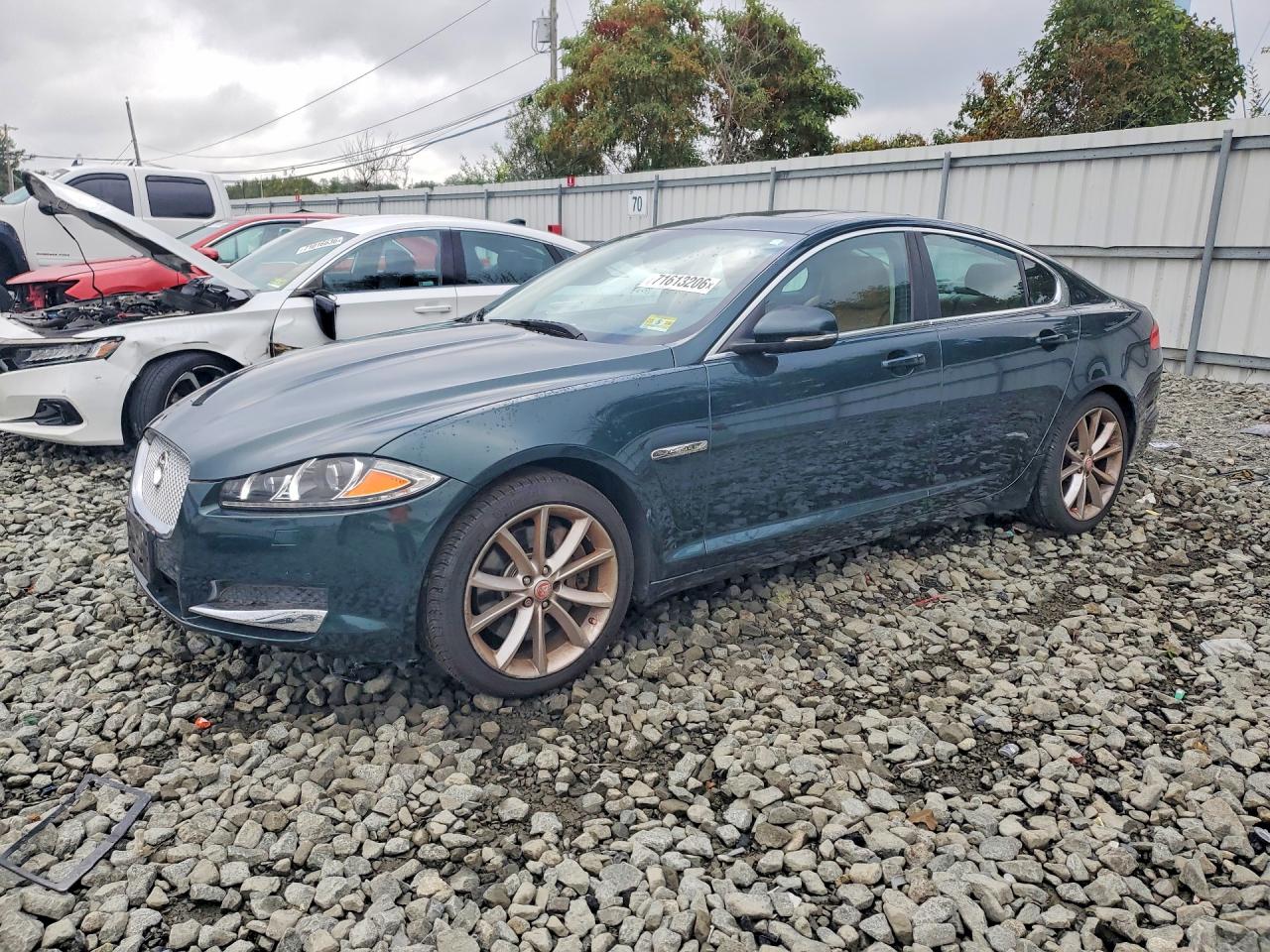 2015 JAGUAR XF Sport & Portfolio — Front 3/4