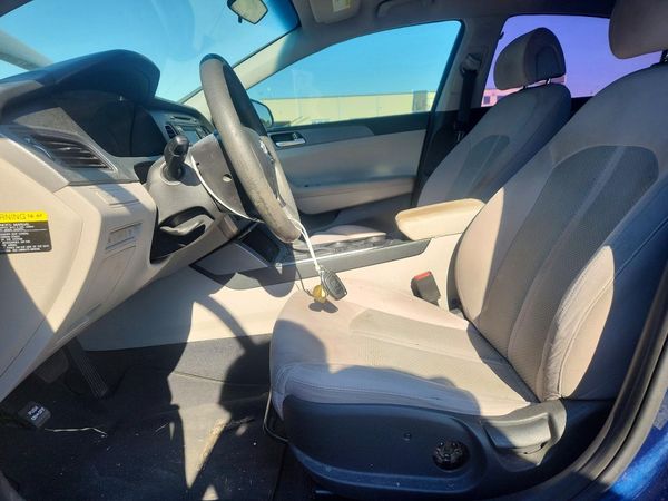 2015 HYUNDAI SONATA SE, ECO — DENT