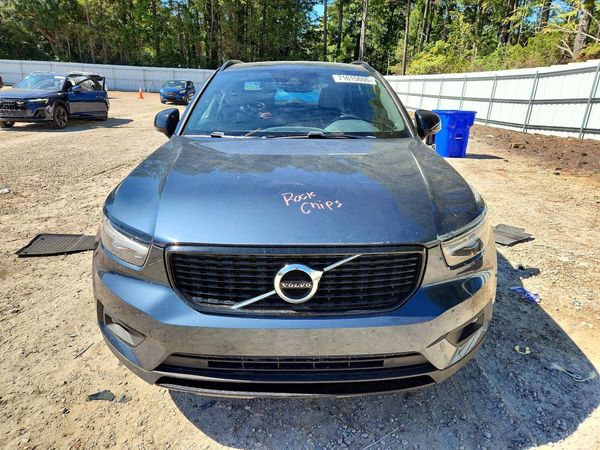 2022 VOLVO XC40 R-Design — DIRF