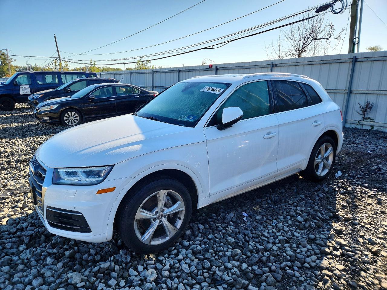 2020 AUDI Q5 quattro Premium Plus — Front 3/4