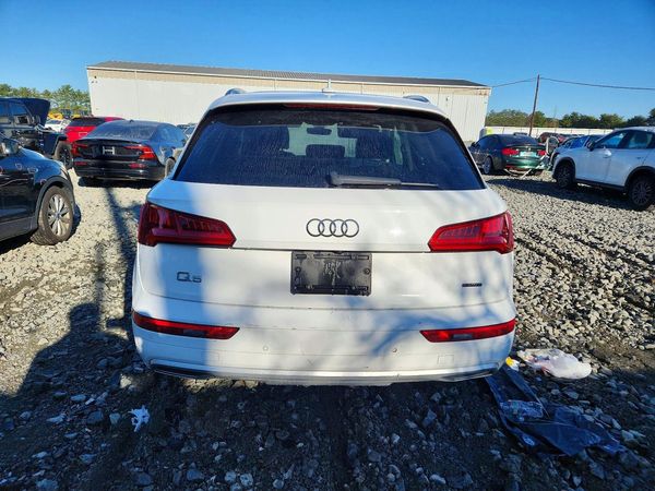 2020 AUDI Q5 quattro Premium Plus — DIRR