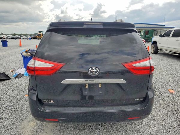 2017 TOYOTA SIENNA — DIRR