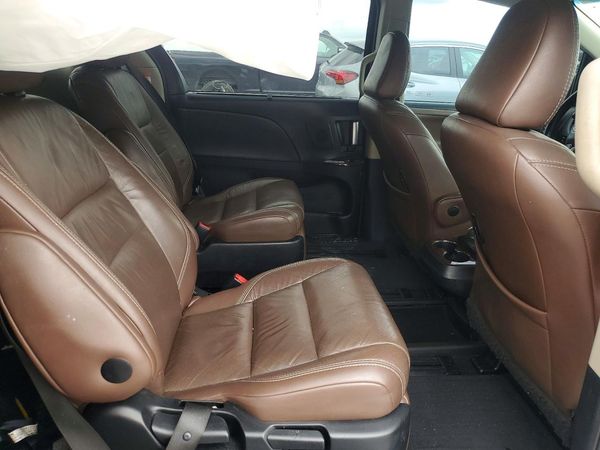 2017 TOYOTA SIENNA — PSRS