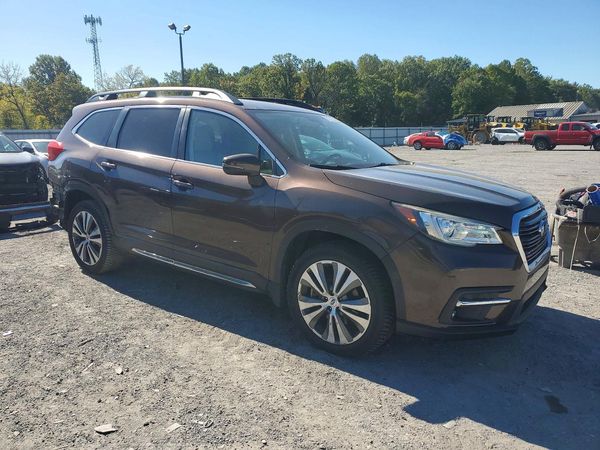 2019 SUBARU ASCENT Limited 8+ES+KA — Passenger 3/4