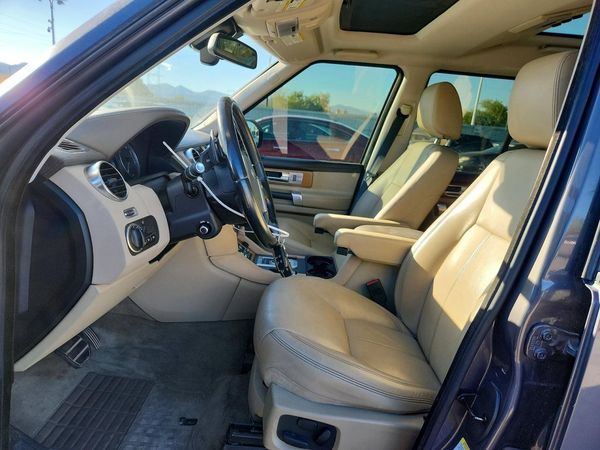 2016 LAND ROVER LR4 HSE Lux — DENT
