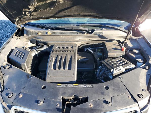 2012 CHEVROLET EQUINOX 2LT — Engine bay
