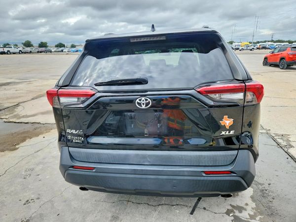 2020 TOYOTA RAV4 XLE — DIRR