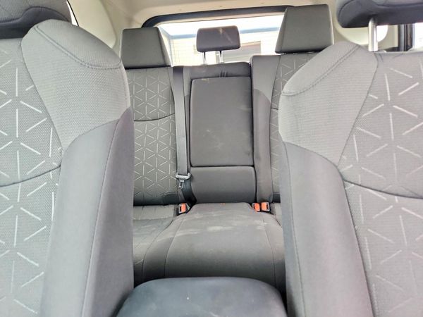 2020 TOYOTA RAV4 XLE — SUVN
