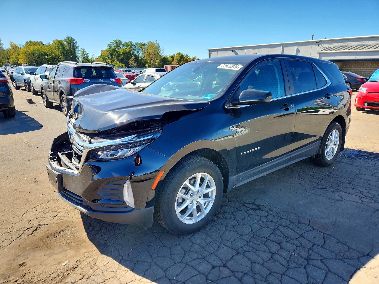 2022 CHEVROLET EQUINOX LT (1LT) — Front 3/4