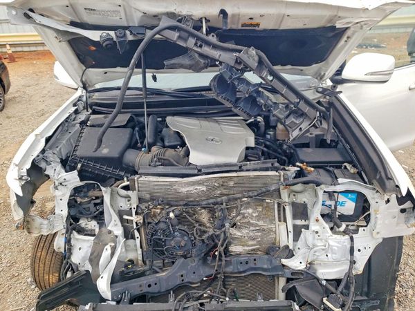 2021 LEXUS GX 460 Premium — Engine bay