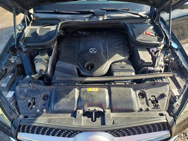 2020 MERCEDES-BENZ GLE GLE450-4M — Engine bay