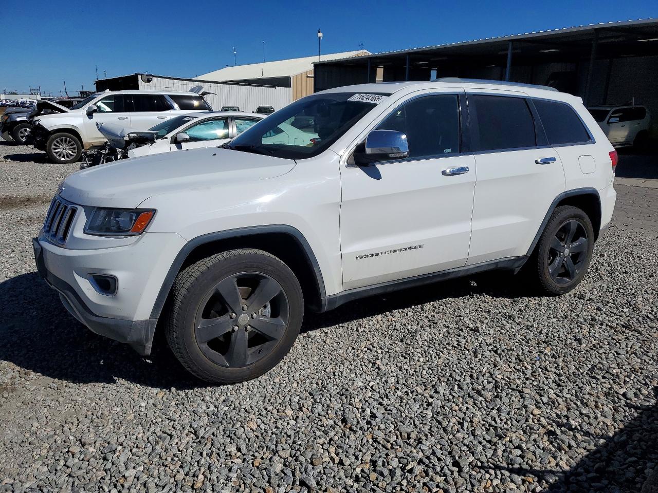 2014 JEEP CHEROKEE Limited — Front 3/4
