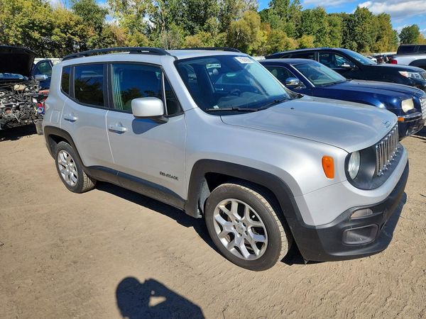 2016 JEEP RENEGADE — Passenger 3/4