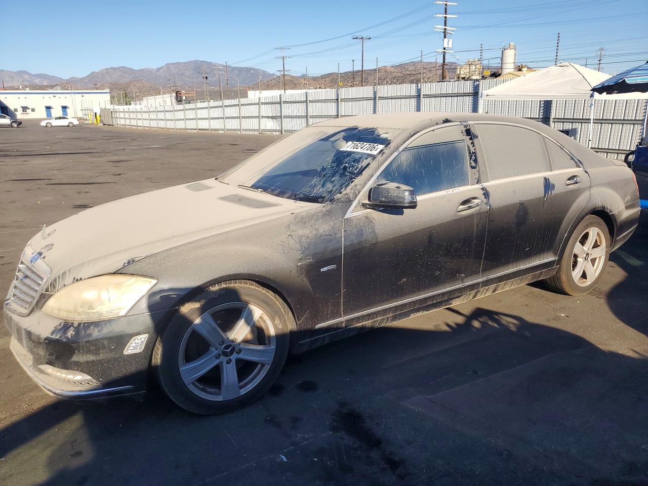 2012 MERCEDES-BENZ S — Front 3/4
