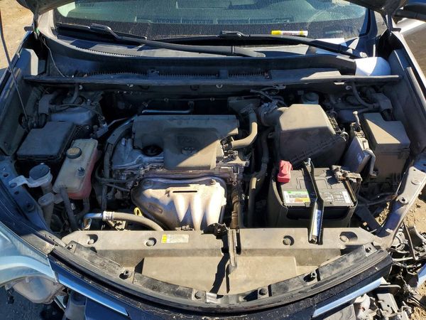2016 TOYOTA RAV4 XLE (M Grade) — Engine bay