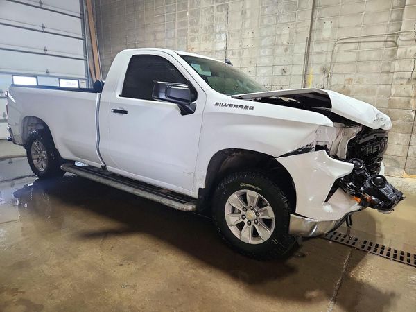 2024 CHEVROLET SILVERADO Work Truck — Passenger 3/4