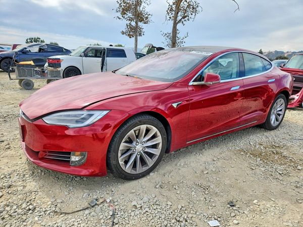 2019 TESLA MODEL S — Front 3/4
