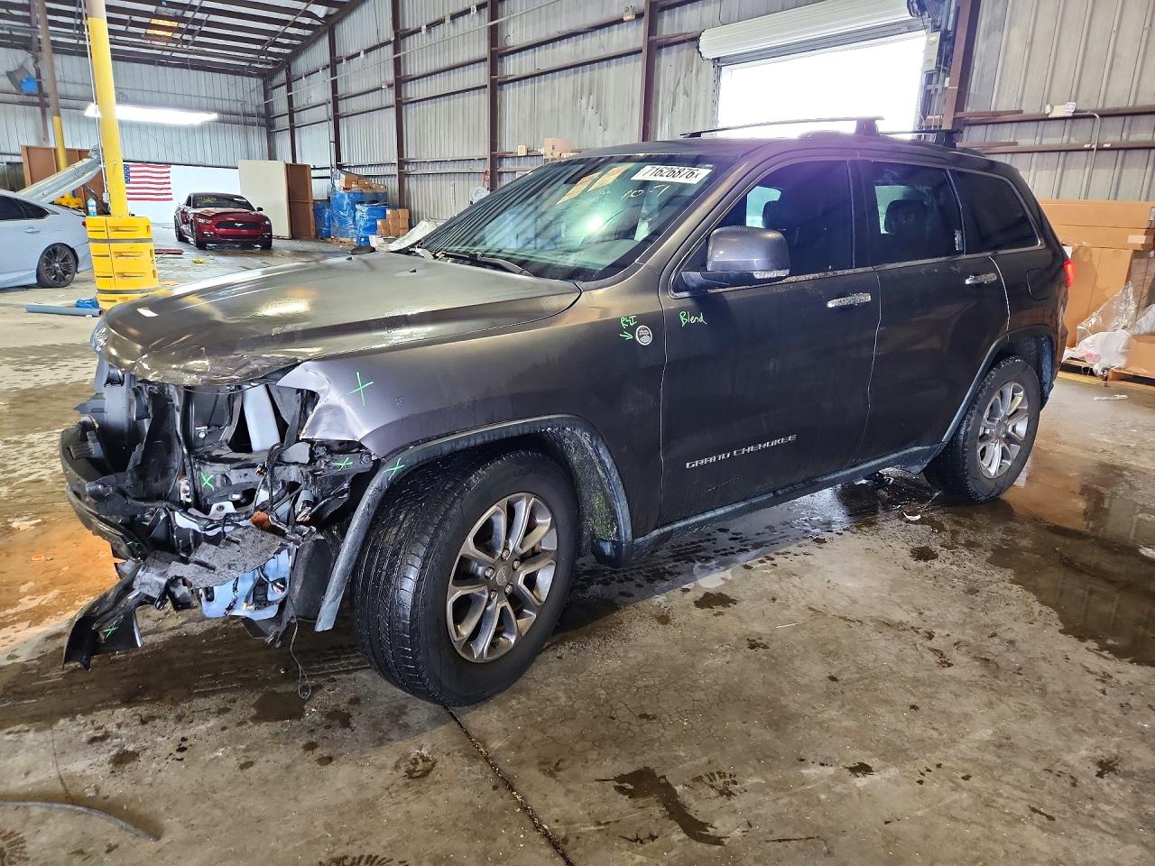 2014 JEEP CHEROKEE Limited — Front 3/4