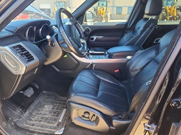 2017 LAND ROVER RANGEROVER SE — DENT