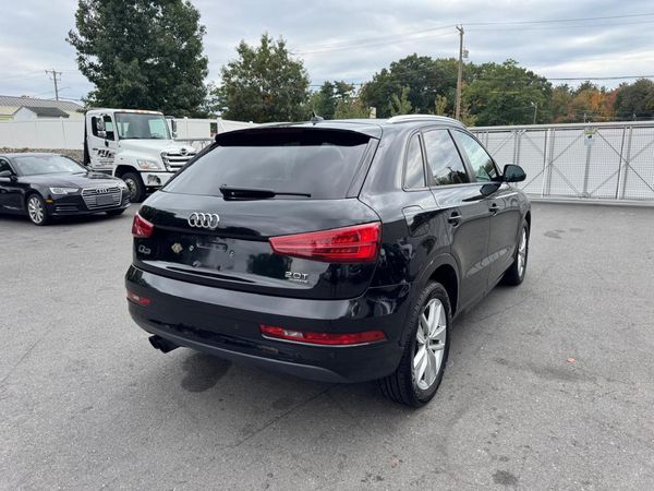 2017 AUDI Q3 quattro Premium