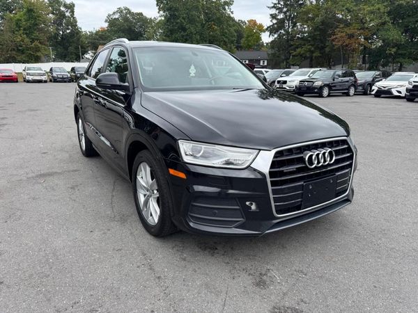 2017 AUDI Q3 quattro Premium