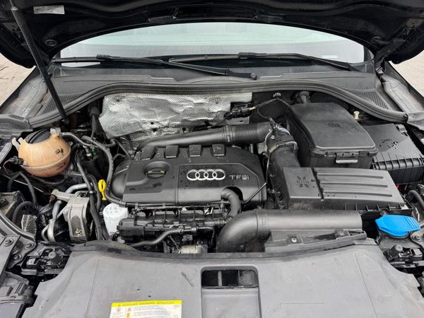 2017 AUDI Q3 quattro Premium