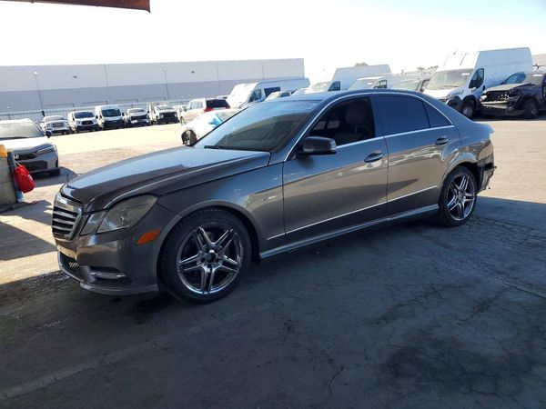 2012 MERCEDES-BENZ E E350 — Front 3/4
