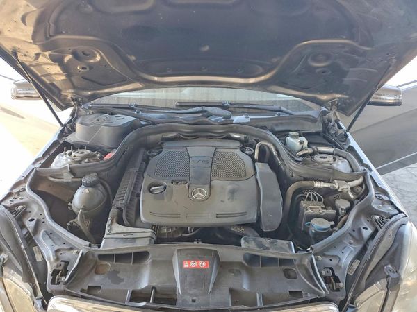 2012 MERCEDES-BENZ E E350 — Engine bay