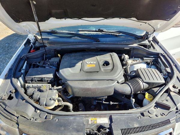 2017 JEEP GRAND CHEROKEE Limited — Engine bay