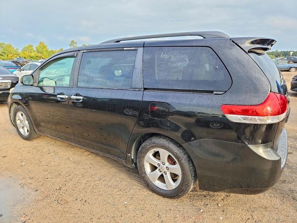 2014 TOYOTA SIENNA — DSRA