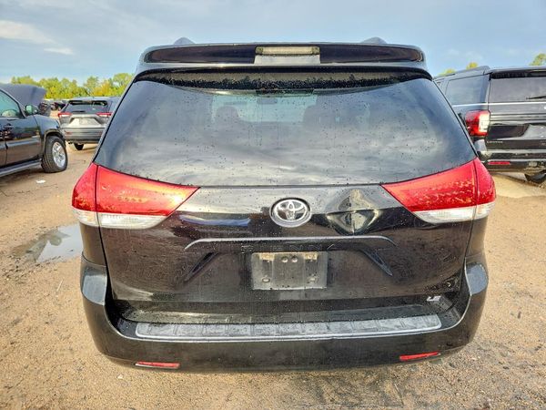 2014 TOYOTA SIENNA — DIRR