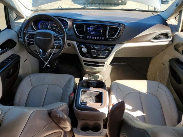 2017 CHRYSLER PACIFICA Touring L Plus — CKPT