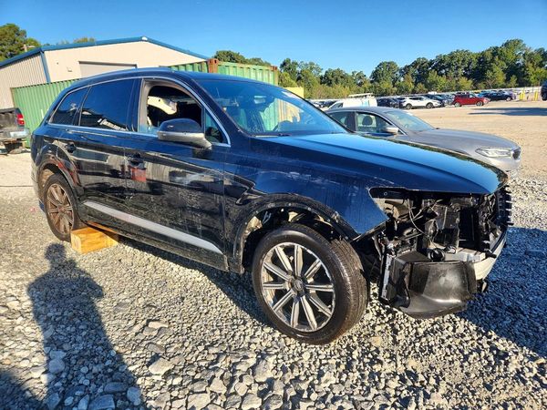 2017 AUDI Q7 quattro Prestige — Passenger 3/4