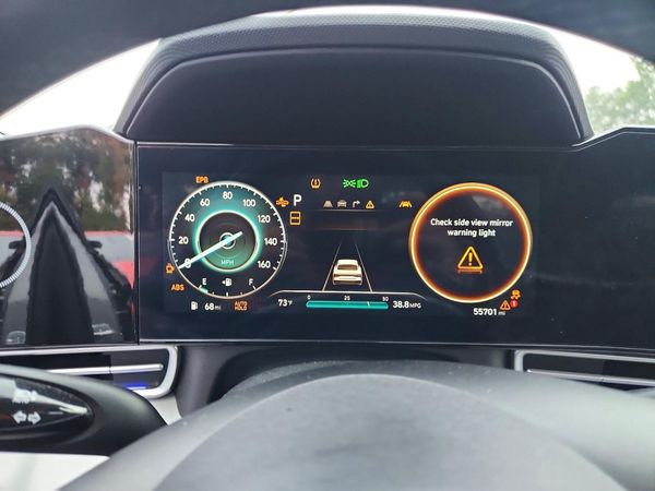2024 HYUNDAI ELANTRA Limited — ODOM