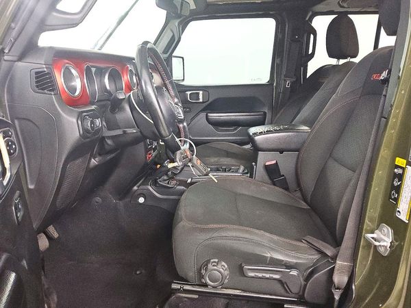 2021 JEEP WRANGLER Unlimited Rubicon — DENT