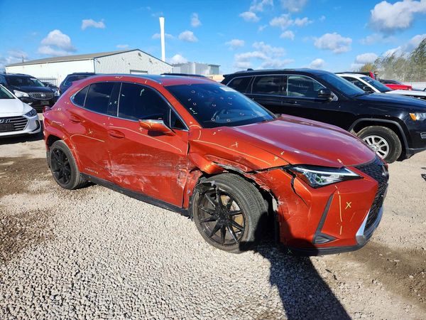 2022 LEXUS UX 250H 250h Luxury — Passenger 3/4