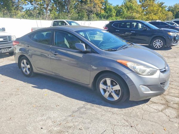 2013 HYUNDAI ELANTRA — Passenger 3/4