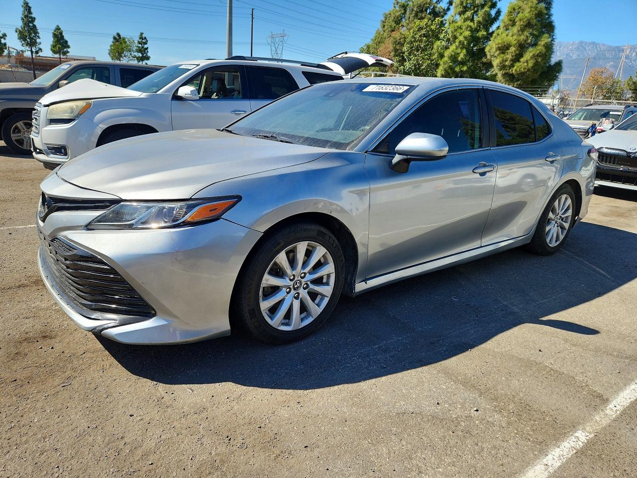 2018 TOYOTA CAMRY L/LE/SE/XLE — Front 3/4