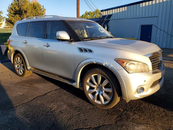 2013 INFINITI QX56 — Passenger 3/4