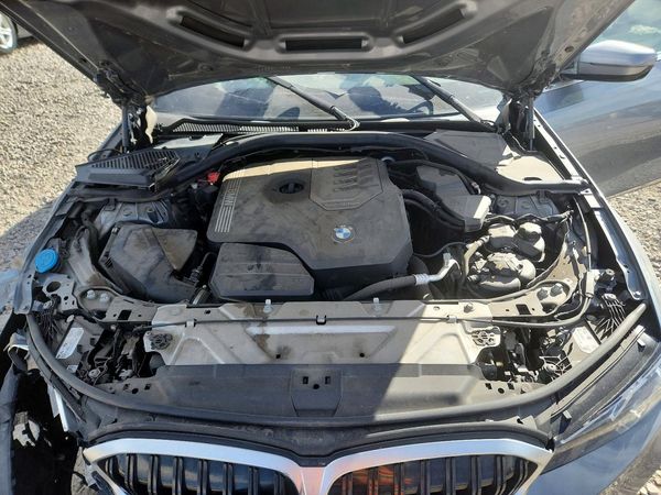 2024 BMW 3 SERIES xDrive — Engine bay