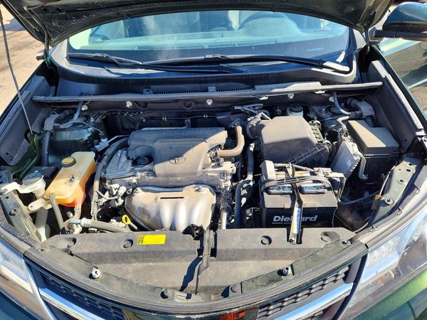 2013 TOYOTA RAV4 High — Engine bay